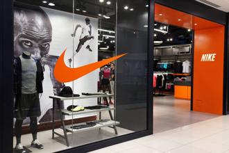 越南防疫措施一再延長，重創Nike等鞋類和服裝零售商。(示意圖/達志影像/shutterstock)