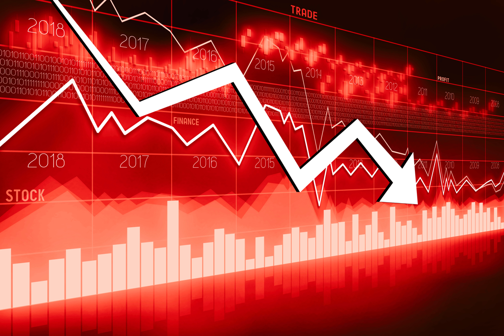 聯準會啓動升息循環，會連續兩三年、很多次，屆時高估值股票跌幅會很驚人。(示意圖/Shutterstock)
