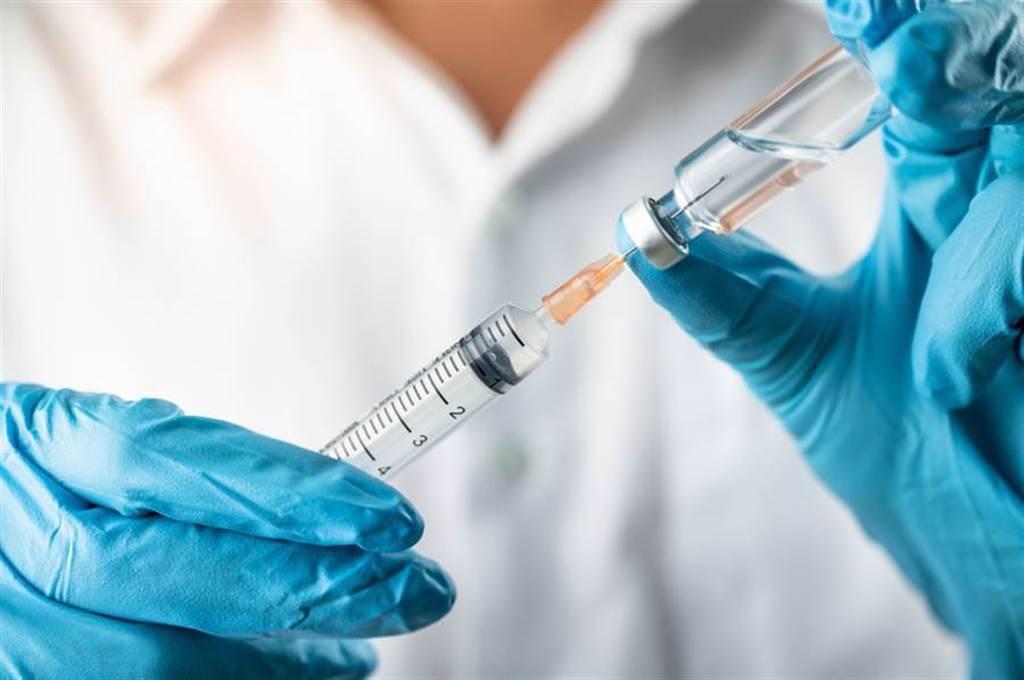 美防疫專家：夏季前有望找出下階段用疫苗追加劑。（達志影像／shutterstock提供）
