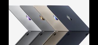 蘋果全新搭載M2的MacBook Air，共推出銀色、星光色、太空灰色和午夜色 4色，定價3萬7900元起，教育優惠價為3萬4900萬起，目前台灣開賣時間未定。（翻攝直播畫面）