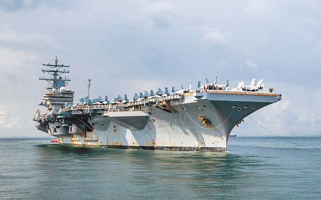 美媒報導稱，「美國出動2個航母戰鬥群讓解放軍鳴金收兵的日子，似乎一去不復返了。」圖為美國海軍航空母艦「雷根號」（USS Ronald Reagan）。（摘自美國國防部官網）