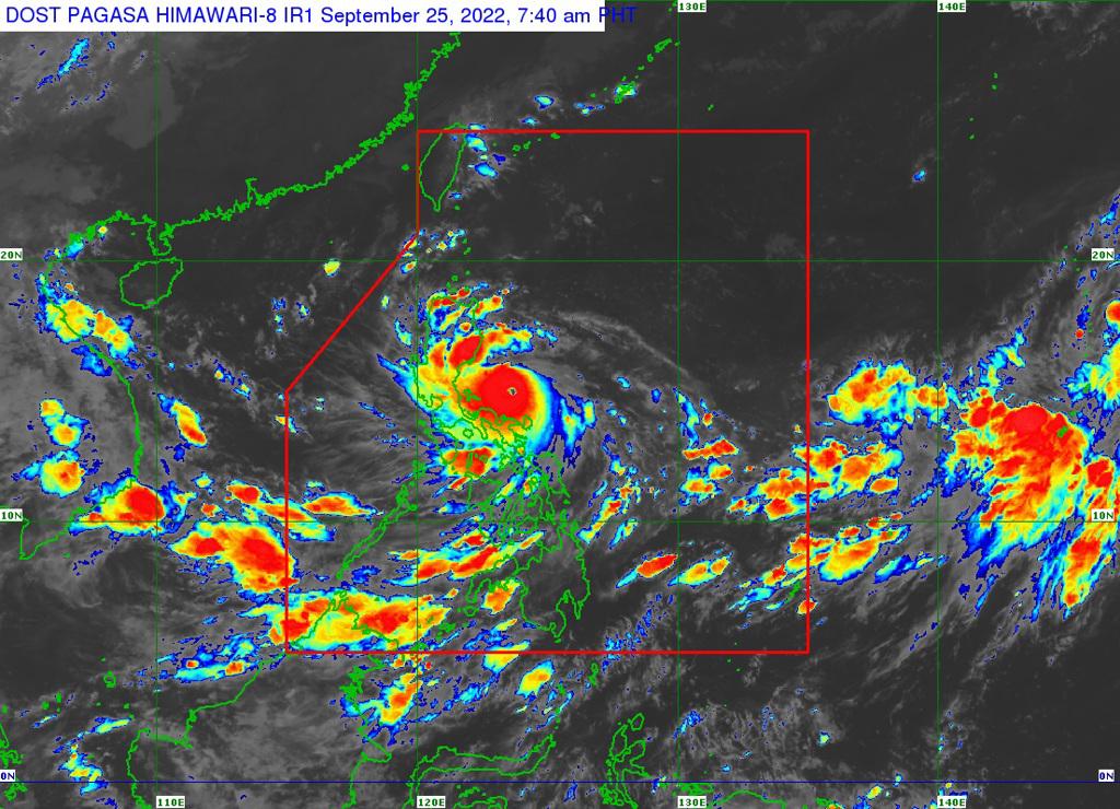 超級颱風諾盧登陸菲律賓 ，動向幾乎橫切呂宋島。(圖/DOST-PAGASA)