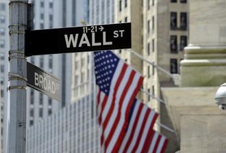美媒調查，華爾街投資人認為，Fed太激進是市場最大威脅，台海危機也入列前五大風險。（示意圖/達志影像/shutterstock）
