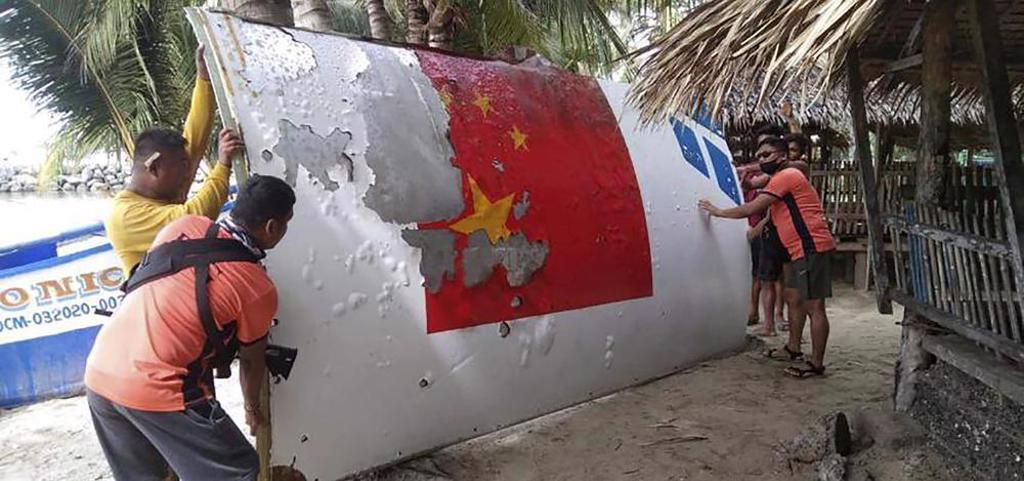 菲律賓在爭議海域發現大陸長征火箭碎片。(圖/美聯社) 