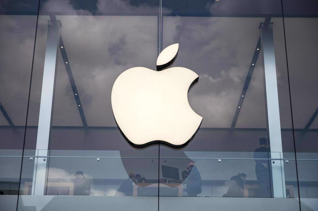 經綜合報導，蘋果iphone 15預計在9月開賣，據蘋果產品爆料達人ShrimpApplePro說法，i15系列外觀將大改。(shutterstock)