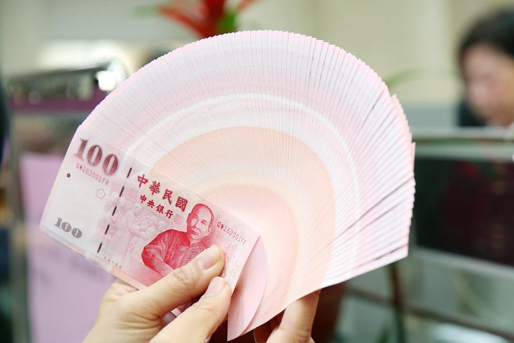 威力彩頭獎金額上看2.2億，小孟老師點名4星座偏財運超旺，並分享可利用1時段去購買彩券，就能讓運勢更加提升。（示意圖／Shutterstock）