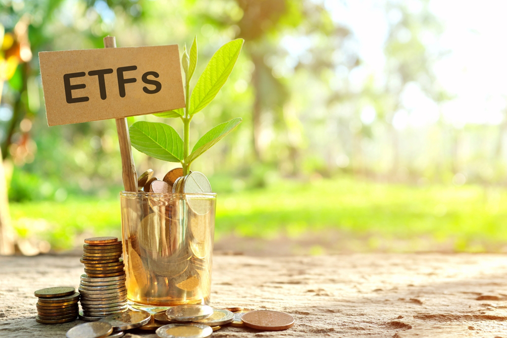 專家建議，想用ETF存退休金，可依人生3階段決定黃金投資組合，才能加快存到退休金。（示意圖/達志影像/shutterstock）