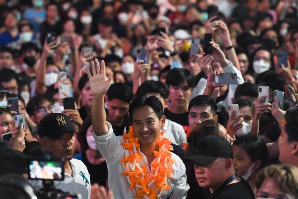 泰國前進黨黨魁皮塔（Pita Limjaroenrat）表示，有信心成為總理。（路透社）