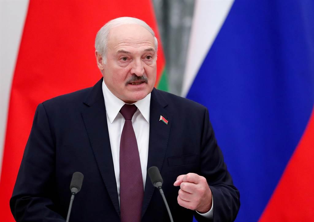 白俄羅斯總統魯卡申柯（Alexander Lukashenko）23日談及自己的健康狀況時表示，他感染了腺病毒（adenovirus），但還死不了。（路透社）