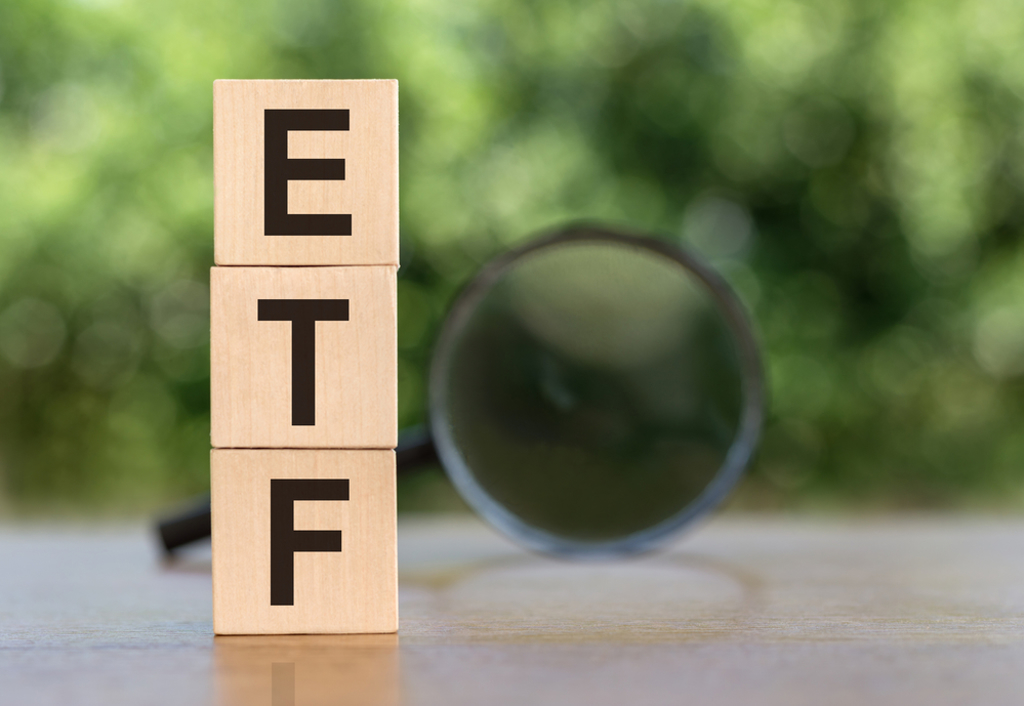 達人表示，理財首要就是區分「想要」與「需要」，高股息ETF長期會拖累投資績效，等於犧牲未來提早退休的美好可能。（示意圖/達志影像/shutterstock）