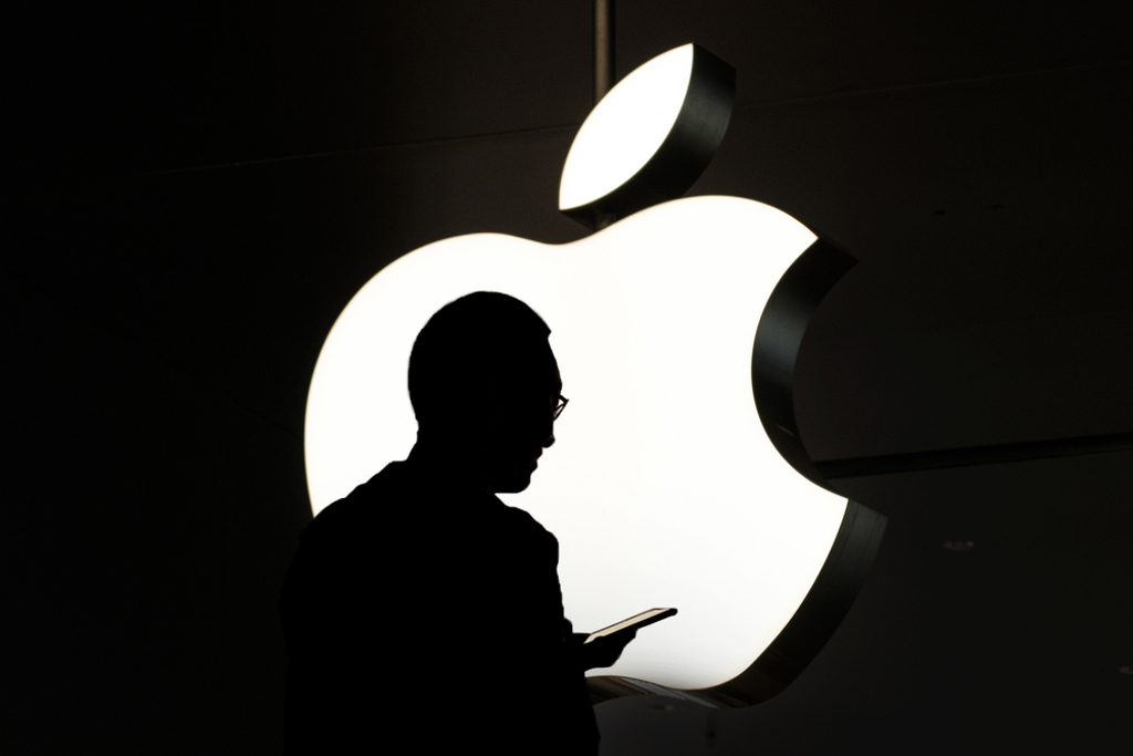 蘋果9/13秋季發表會倒數，知名分析師郭明錤預測，今年iPhone出貨量有望超車三星，成全球智慧手機龍頭。（示意圖/達志影像/shutterstock）