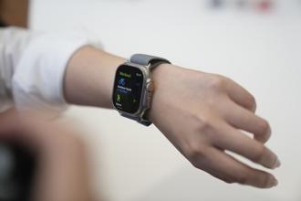 蘋果將推出3個型號「碳中和」版智慧手錶Apple Watch。（圖／美聯社）