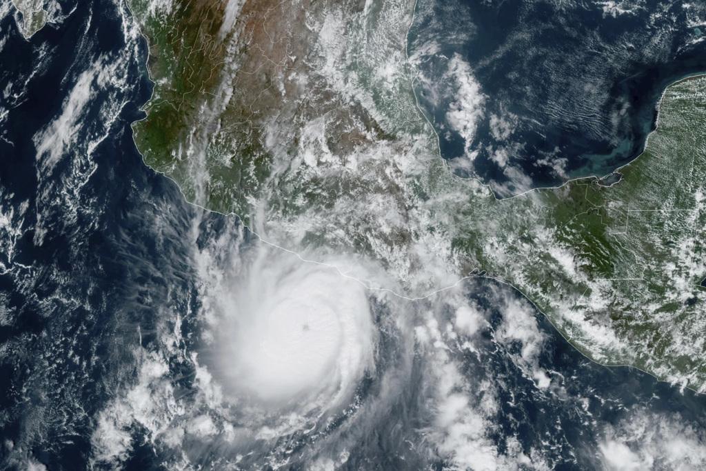 5級颶風歐蒂斯已逼近墨西哥沿岸。(圖/美聯社)