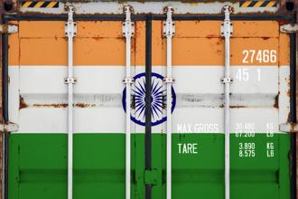 印度商業與工業部部長戈雅（Piyush Goyal）表示，印度正考慮在本地向高碳排產品加徵稅金，再將稅收用於支持綠能轉型，以避免歐盟對印度外銷商品加徵碳關稅。(示意圖/shutterstock)