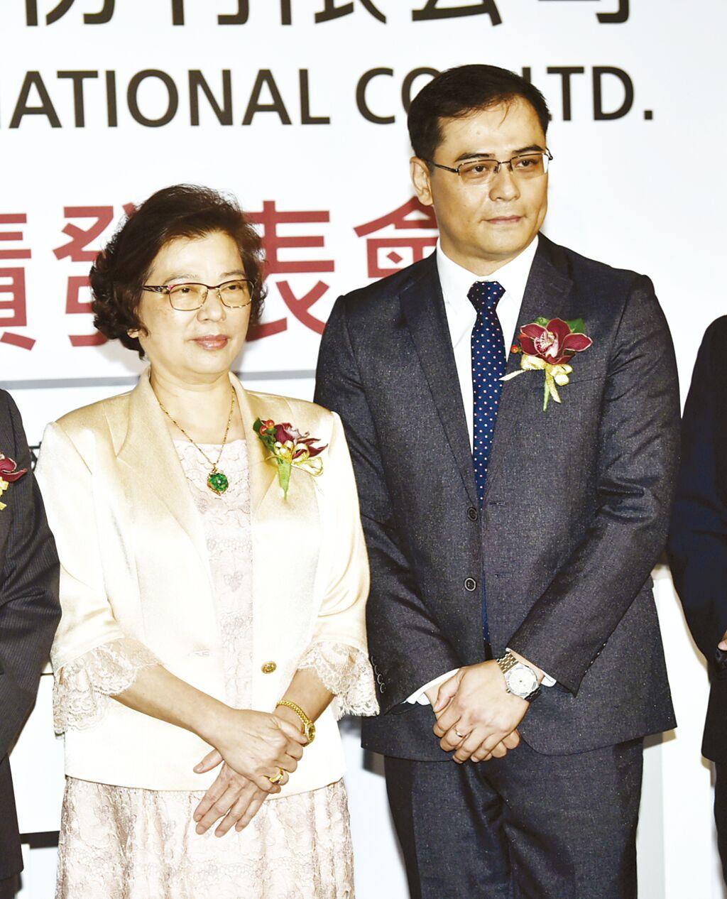 南俊國際董事長李金蘭（左）及總經理吳仁山（右）。圖／本報資料照片