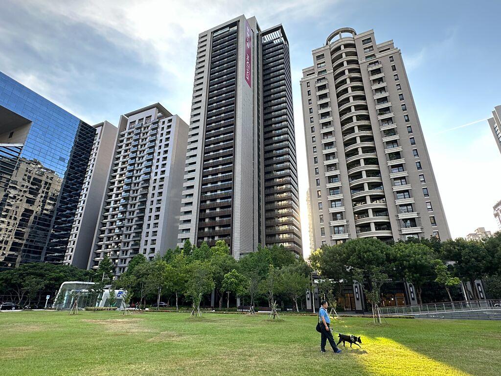升息、平均地權條例上路，衝擊房市交易，據信託公會統計，前三季成屋相關的不動產買賣價金信託餘額降至542億元、年減42％。圖／本報資料照片
