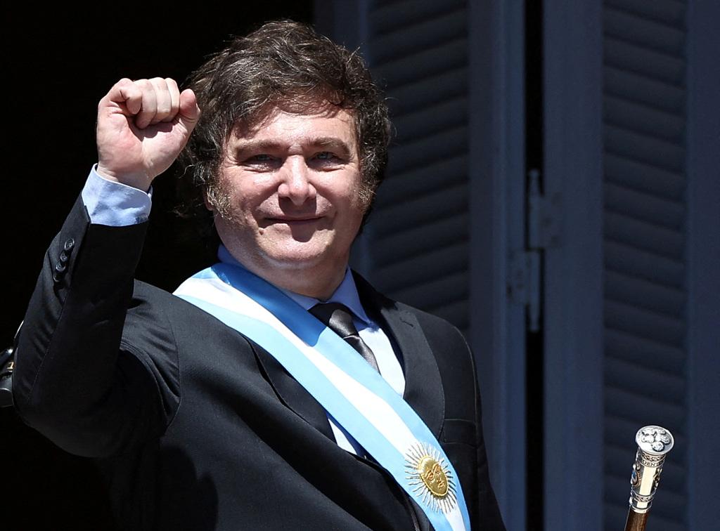 阿根廷新總統宣誓就職 國庫空虛警告撙節「電擊」救國家。(圖/路透)