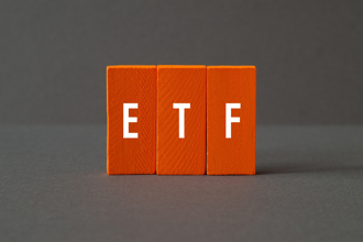 「好股票怎麼選？」是投資新手最常見問題；ETF方面，投資講師郭莉芳看好00918，她指出，00918有2大優勢，即使在下跌波段仍可領到配息，進可攻、退可守。(shutterstock)