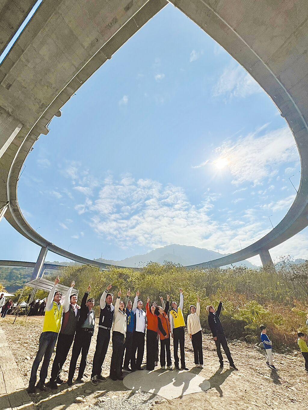 國姓咖啡節開幕橋聳雲天Green Zoneffee香濃景美