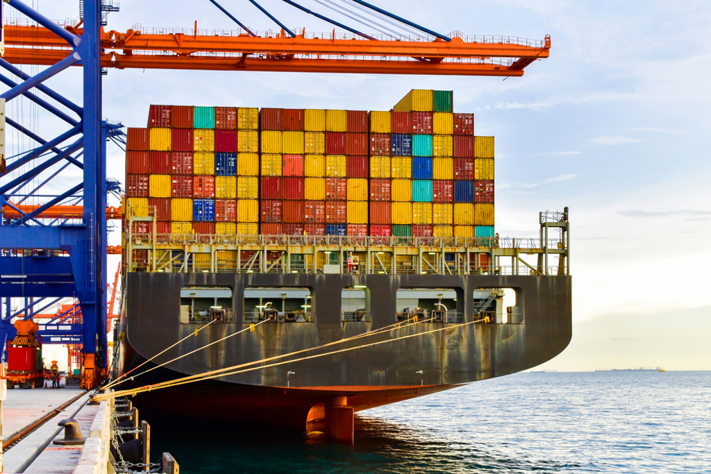 航海王位易主！散裝股暴力亮燈全線噴發「長榮、陽明淪為陪榜跑龍套」誰才是真正受惠戰後重建的運鈔船？