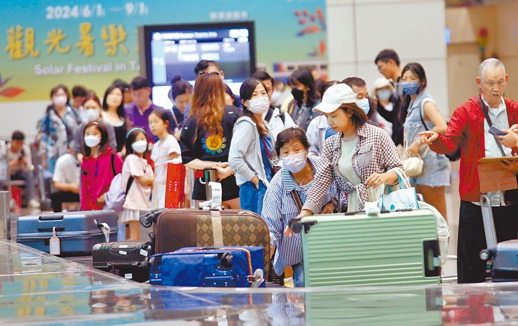 出國帶回食品嚴禁轉售違者罰3萬起跳