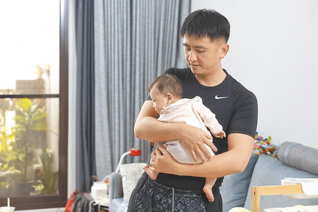 台北市率先推出「育兒減少工時」試辦計畫,婦團指出,很多家長樂見該政策。示意圖。(本報資料照片)